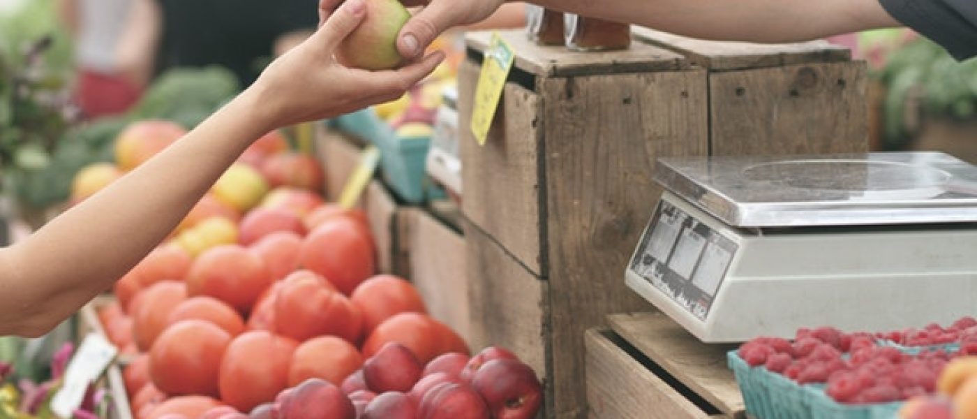 mercado fruta manzana
